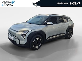 Kia EV3 Plus 81.4 kWh | Cruise Control | Climate Control | Camera | Navigatie | Stoelverwarming | Stoelverwarming | Rubberen Matten | Spatlappen |