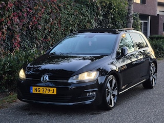 Volkswagen Golf 1.4 TSI ACT Connected Series Panorama Massage Stoel ZEER goed onderhouden