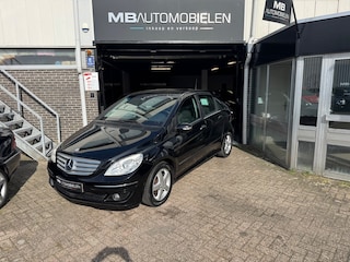 Mercedes-Benz B-klasse 150/Zwart Metalic/Lm Velgen/Airco/NL Auto/Vol Opties!
