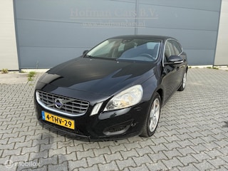 Volvo V60 2.0 D3 Kinetic | 347.422 km | Diesel | Zwart