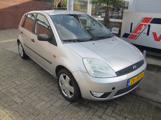 Ford Fiesta 1.4-16V First Edition incl nwe apk, nwe banden,