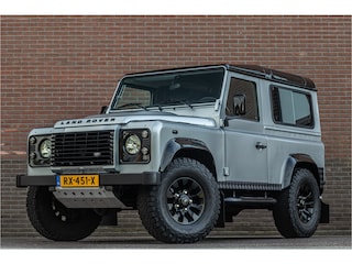 Land Rover Defender 2.4 TD 90 Station Wagon, Carplay, Trekhaak, DAB+, Airco, Bluetooth, ABS.