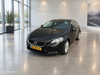 Volvo V40 1.6 T3 Momentum | Zwart | Isofix | Lichtmetaal | NAP