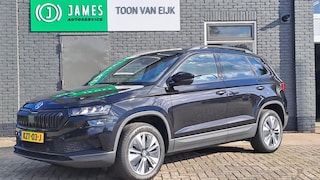 Skoda Karoq 1.5 TSI 150Pl busuness Edition, Navigatie,Parkeersens. V&amp;A - Camara-Stuur en stoelen verwarming