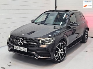 Mercedes-Benz GLC 300e 4-MATIC AMG | PANO| AIRMATIC | Night Pakket | Keyless | CARPLAY | Trekhaak
