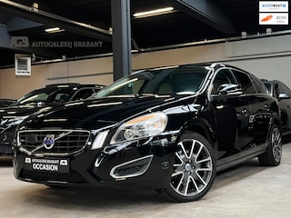 Volvo V60 1.6 T4F Summum /Dodehoek/Cruise/XenonLed/Stoelverw