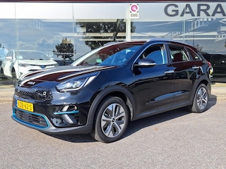 Kia Niro e-Niro ComfortLine 64 kWh | SOH: 97,1% | Warmtepomp | 3 Fase | Climate | Stoelverwarming | Adaprtive CC | Camera |