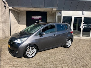 Toyota Verso-S 1.3 VVT-i Dynamic / PANORAMA RAAM / HOGE INSTAP / APK 2027