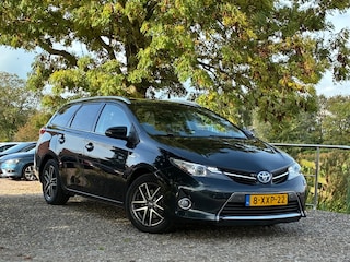 Toyota Auris Touring Sports 1.8 Hybrid Lease | Pano + Cruise + Cruise nu € 6.975,-!!!