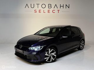 Volkswagen Golf 1.5 eTSi R-Line / Pano/ Head-up/ Matrix/H&K