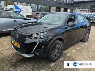 Peugeot 2008 EV Active Pack 50 kWh | Fase 3 laden | SOH 89,88% | Navi by app | Lichtmetaal | Parkeersensoren | Bluetooth | 1e eigenaar |