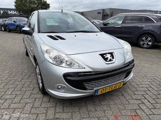 Peugeot 206 1.4 XS,5drs,Airco,Clima,Trekhaak.