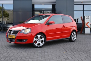 Volkswagen Polo GTI 150pk/ Schuifdak / Climatronic / 2e eigenaar/ Nw APK / liefhebber auto/ NAP