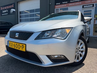 Seat Leon ST 1.0 EcoTSI Style Connect van 2 de Eig met parkeersensoren en navigatie en App connect en airco