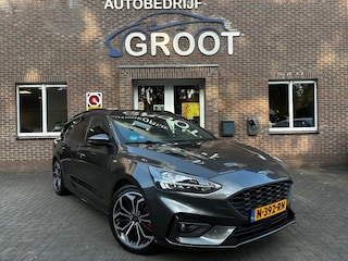 Ford Focus 1.0 EBH ST LINE X