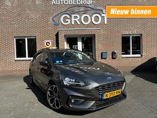Ford Focus 1.0 EBH ST LINE X
