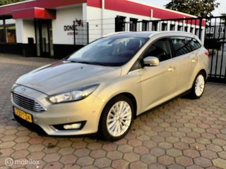Ford Focus Wagon NIEUWSTAAT ! 1.5 Titanium Edition