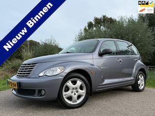 Chrysler PT Cruiser 2.4i Touring Automaat | Youngtimer | Airco | slechts 147.912 km | Origineel NL | 16" Velgen | PDC | Cruise |