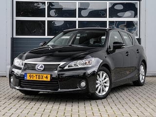 Lexus CT 200h Hybrid | Camera | Navi | Alcantara | Climate control | Cruise control | DAB+ | Trekhaak | Bluetooth
