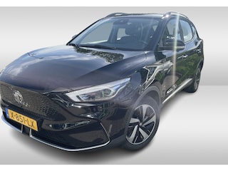 MG ZS EV Long Range Luxury 70 kWh / Panoramadak / Camera / Leder / CarPlay / Keyless / 17'' / Stoelverwarming / Dodehoek / DAB / ACC
