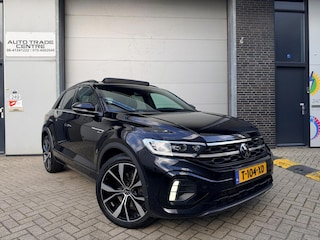 Volkswagen T-Roc 1.5 TSI Life Business Business R [Pano | Trekhaak | Keyless | Beats by dre | StoelVW | Dealer OH]