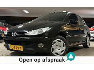 Peugeot 206 1.4 Gentry|NAP|APK05-27|94DKM!|NweDBriem|Airco|Elekramen|5Deurs|Trekhaak|