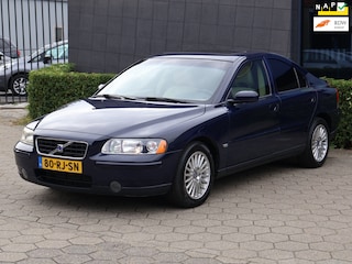 Volvo S60 2.4 Kinetic|Dak|Carplay|Cam|Cruise|Airco|Xenon|PDC