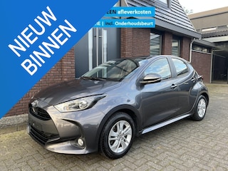 Toyota Yaris 1.5 Hybrid 115 Active ADAPTIVE CRUISE CONTROL | APPLE CARPLAY / ANDROID AUTO | CAMERA | STOEL/STUUR VERWARMING | CLIMATE CONTROL