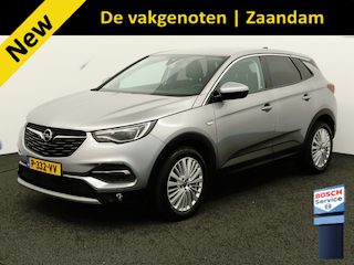 Opel Grandland X 1.2 Turbo Innovation Apple Carplay/Android Auto, Cruise control, Parkeersensor voor/achter, dodehoekdetectie, Verkeersbord detectie Een luxe en comfortabele SUV met een moderne uitstraling. Het interieur is ruim en praktisch, waardoor er voldoende plek is voor zowel passagiers als bagage. Met zijn zuinige 1.2 Turbo-motor