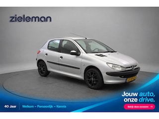 Peugeot 206 1.4 XT 5 deurs - Nieuwe APK! - Lichtmetalen Velgen -