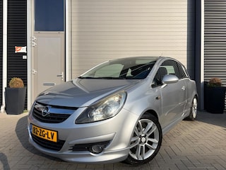 Opel Corsa 1.4-16V Sport/OPC uitvoering/Airco/Cruise control/