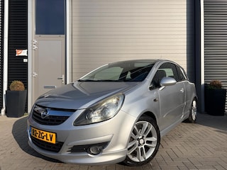 Opel Corsa 1.4-16V Sport/OPC uitvoering/Airco/Cruise control/