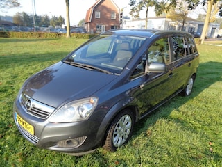 Opel Zafira 7 persoons met  nieuwe a p k