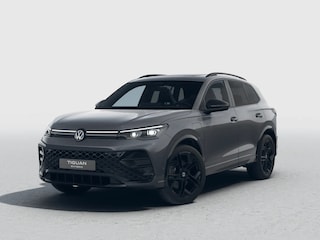 Volkswagen Tiguan R-Line Edition 1.5 eHybrid 272 PK | Black Style | 20" inch velgen | Panoramadak | Navigatie | LED Matrix |
