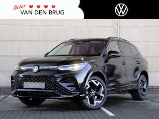 Volkswagen Tiguan Edition 20 1.5 eHybrid 204 PK | Panoramadak | Trekhaak | R-Line exterieur | 19" inch velgen |
