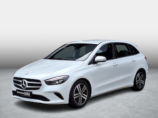 Mercedes-Benz B-klasse 200 Luxury Line | Trekhaak | Achteruitrijcamera | Stoelverwarming | Spoorassistent | LED verlichting | Elektrische achterklep