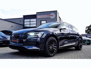 Audi E-tron 55 quattro S edition 95 kWh |Virtual Mirrors | Head up | Panorama | 360 cam | Trekhaak | Assistentiepakket |