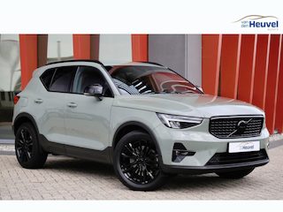 Volvo XC40 T4 Rechage Plus Dark | Stoelverwarming | Parkeercamera | H/K | Memory seats | Keyless | Glossy Black