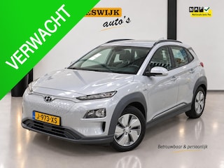 Hyundai Kona EV Comfort 64 kWh SOH 98,9 % | 3 Fase laden | Parkeer senoren | Carplay