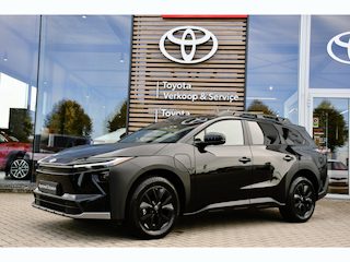 Toyota bZ4X Touring Dynamic 75 kWh 227pk | Alarm klasse 3 | Dodehoekdetectie  | Rondomzicht camera |