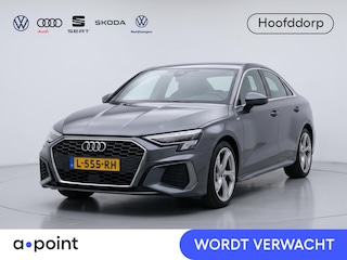 Audi A3 Limousine 35 TFSI S edition 150 pk S-tronic | Navigatie | Trekhaak (afneembaar) | Parkeersensoren (achter) | Cruise control | Apple carplay / Android auto | Draadloze telefoonlader | S-Line |