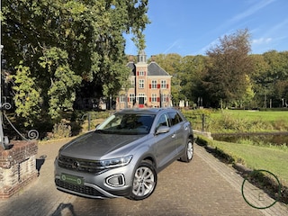 Volkswagen T-Roc 1.5 TSI Life Business | Camera | IQ Light | Trekhaak | Bliss |