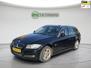 BMW 3-serie Touring 318i Corporate Lease Luxury Line | Trekhaak | Volleder | 1e Eigenaar | Perfect onderhouden | Apk 08-2027