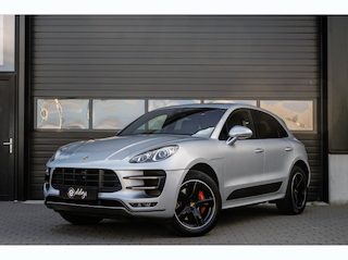 Porsche Macan 3.6 Turbo 400PK|PANO|Luchtvering|Sport-Chrono|Trekhaak