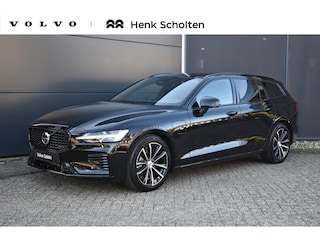 Volvo V60 T8 Plug-in hybrid AWD Plus Dark | Panoramadak | Trekhaak | Premium audio by Harman Kardon | Head-up display | 360 graden camera | Verwarmbare voorstoelen en stuurwiel |