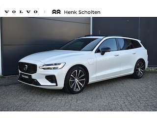 Volvo V60 T8 Plug-in hybrid AWD Plus Dark | Trekhaak | Panoramadak | Verwarmbare voorstoelen, achterbank en stuurwiel | 360 graden camera | Head-up display | Premium audio by Harman Kardon | Adaptieve cruise control | Keyless