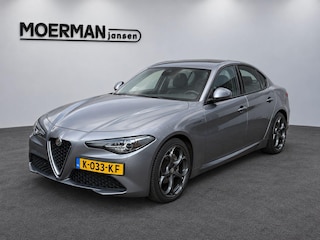 Alfa Romeo Giulia 2.0T Super Automaat / Veloce / NL auto / 33.000km / 200pk / Leder / dealer auto