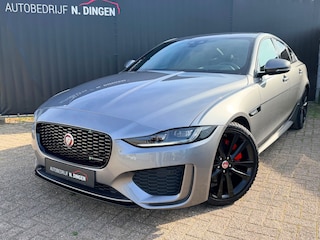 Jaguar XE 2.0 P250 R-Dynamic SE Black pack