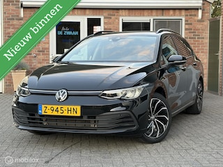Volkswagen Golf Variant 1.5 TSI Life Business|Trekhaak|Parkeersensoren|Sfeerverlichting|Sportstoelen.