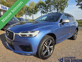 Volvo XC60 2.0 T5 AWD R-Design | Panorama/Trekhaak/Luchtvering/HUD/360 | 1e Eigenaar / Dealer onderhouden